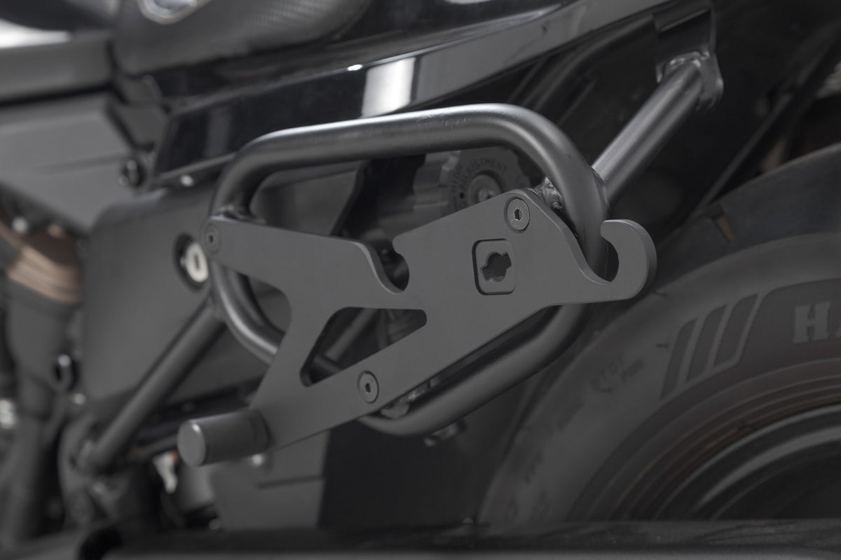 Sw-Motech Adapter plate SLH for SLC Black. Universal. For left side