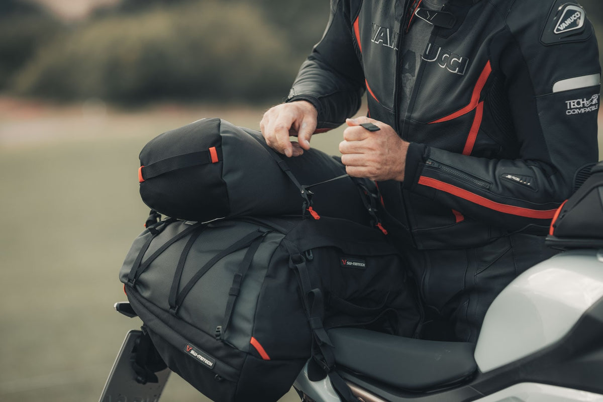Sw-Motech PRO Tentbag tail bag 1680D Ballistic Nylon. Black/Anthracite. 18 l.