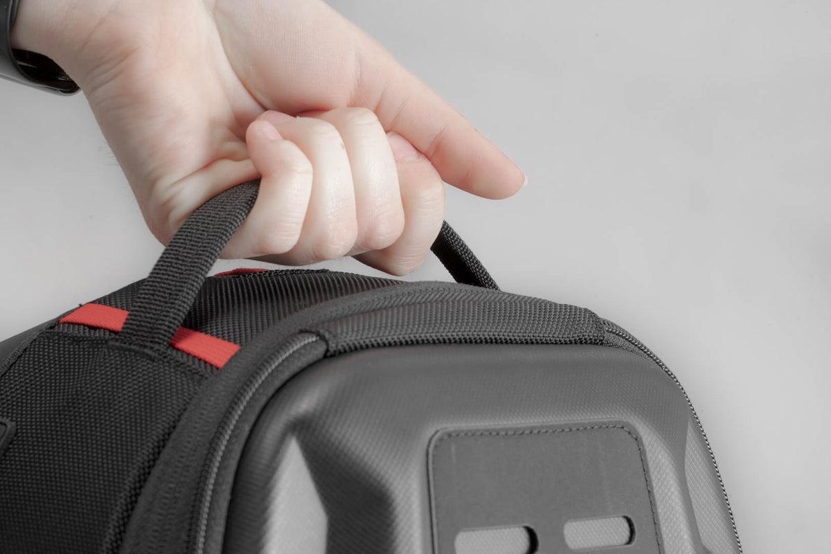 Sw-Motech PRO PRO Daypack Magnet tank bag 6-9 l. Magnetic holder.
