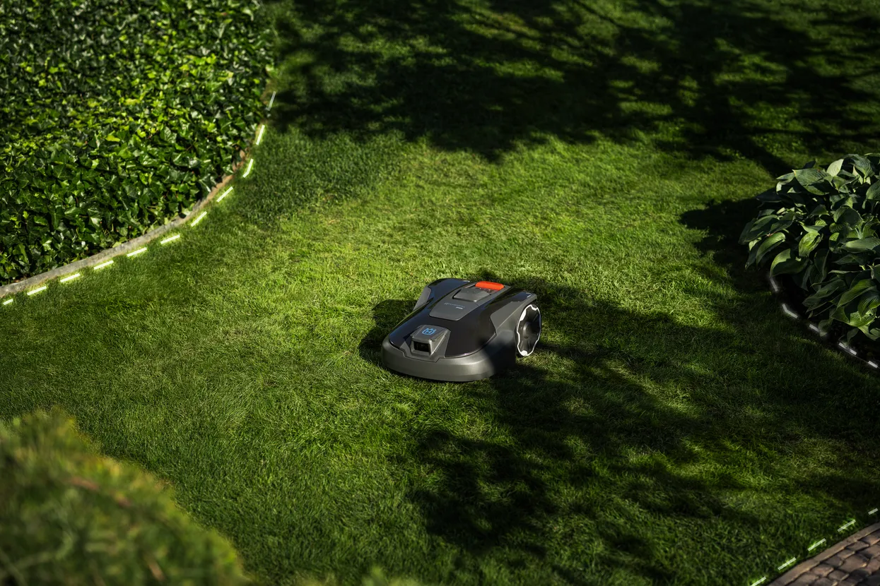 Husqvarna Automower® 308V Robotic Mower - 800 m²